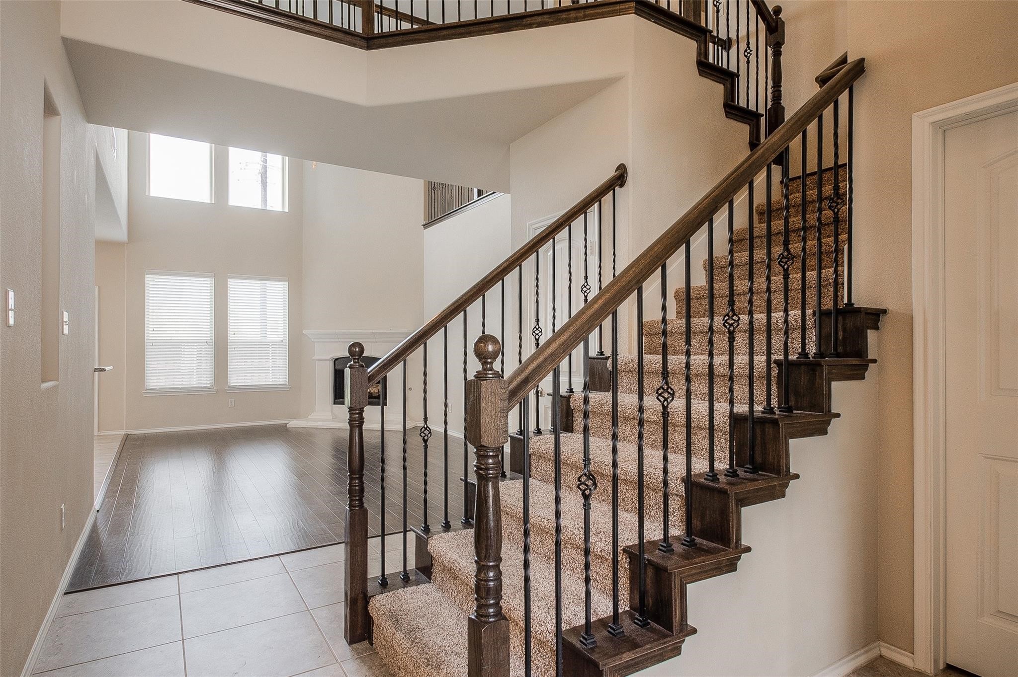 10128 Horseshoe Lane