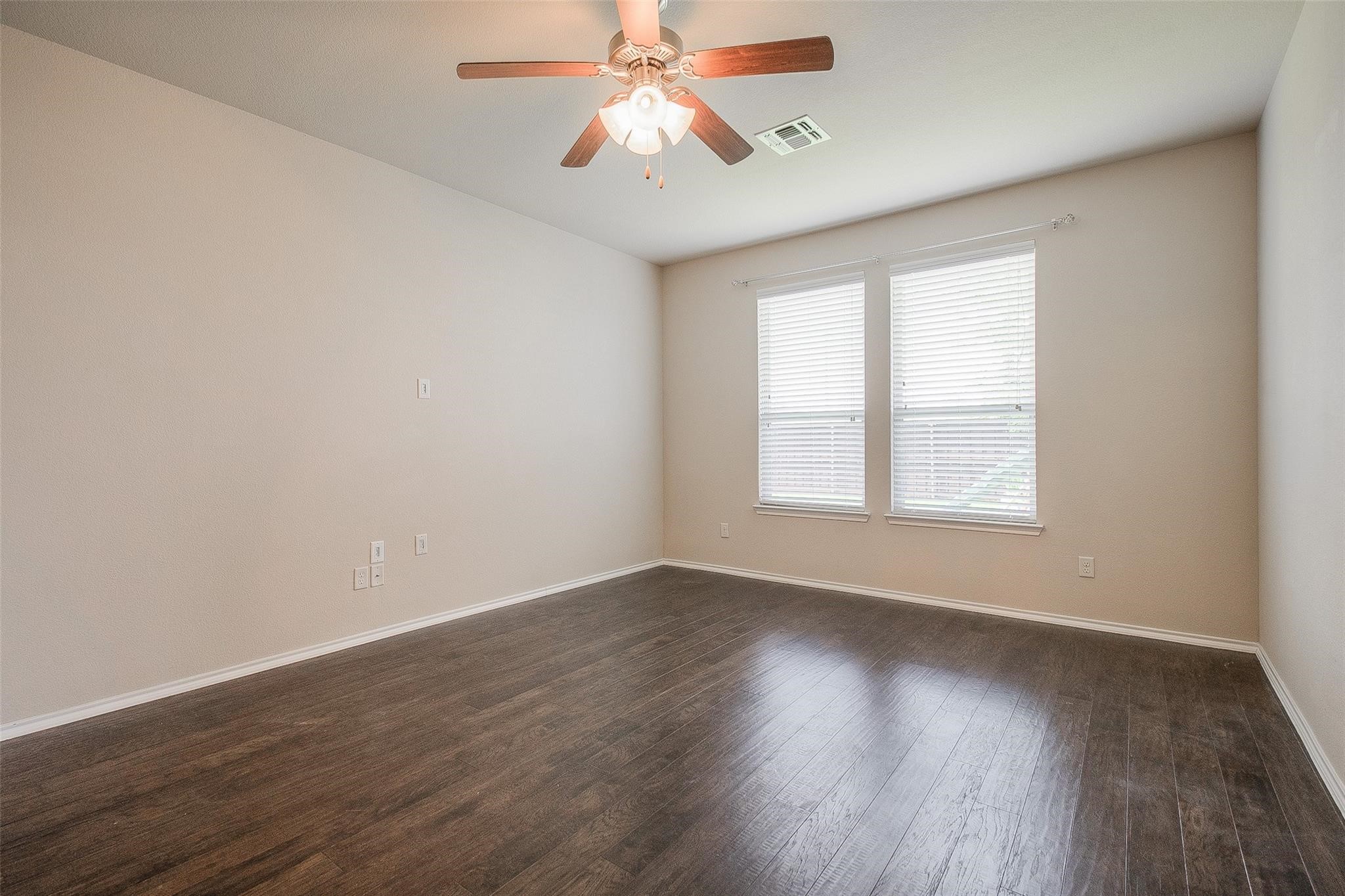 10128 Horseshoe Lane