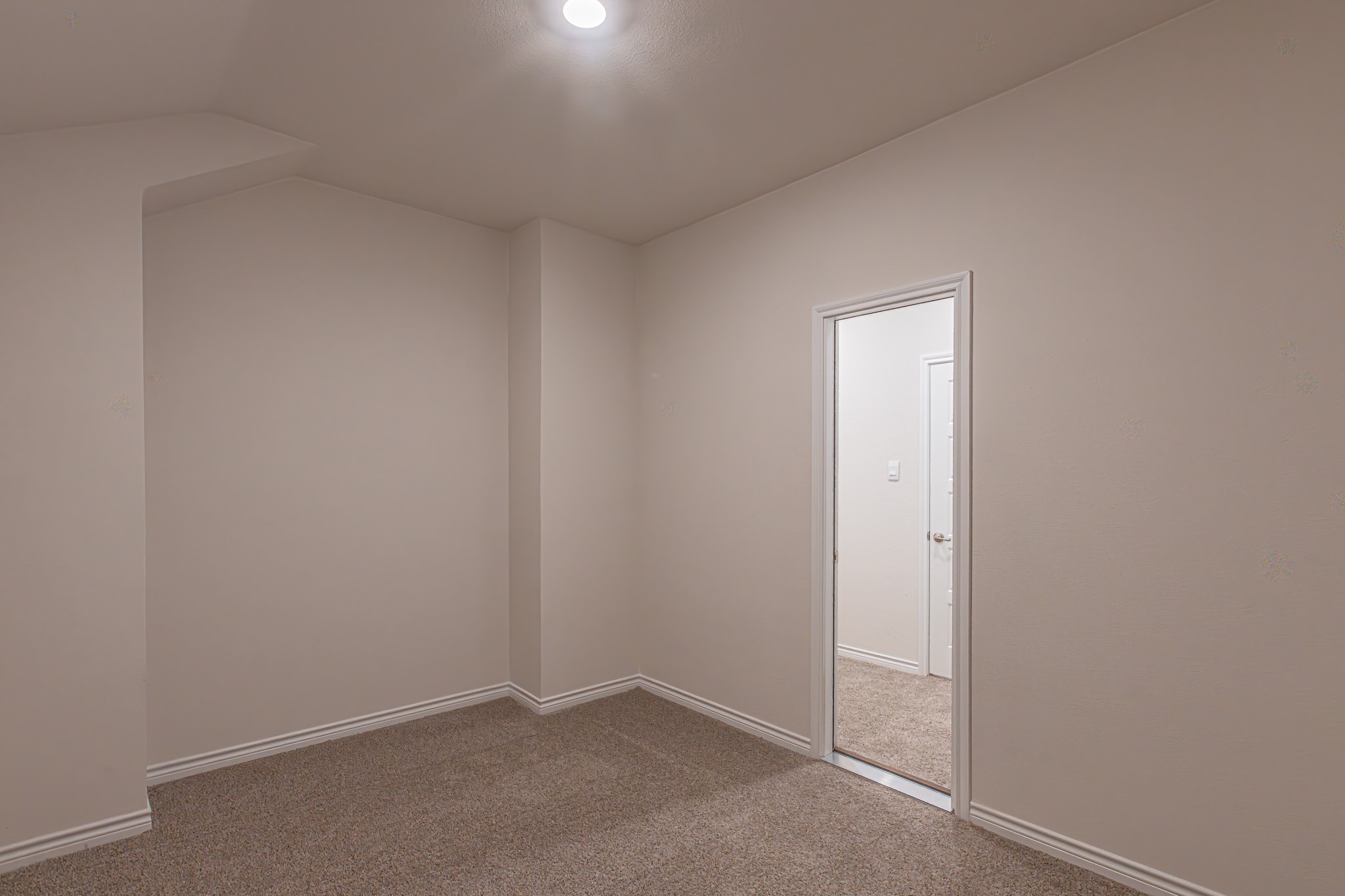 736 Thorn Creek Drive