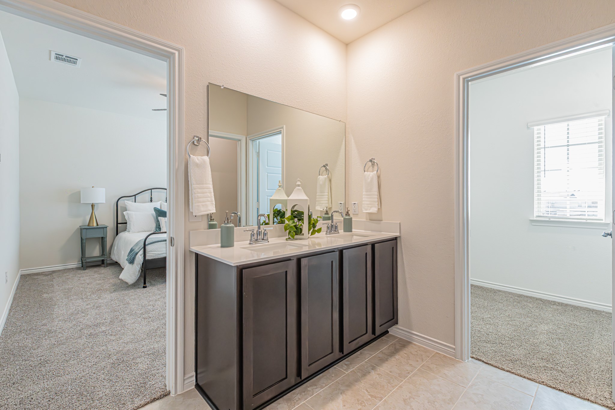 736 Thorn Creek Drive