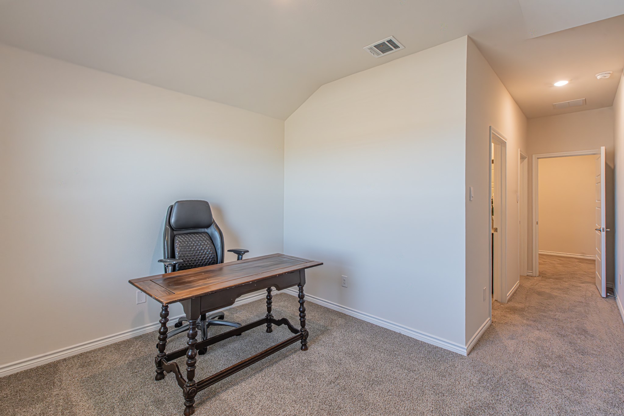 736 Thorn Creek Drive