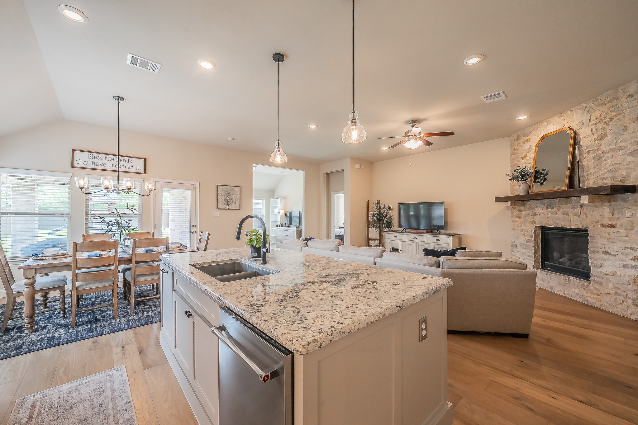 3513 Charleston Drive