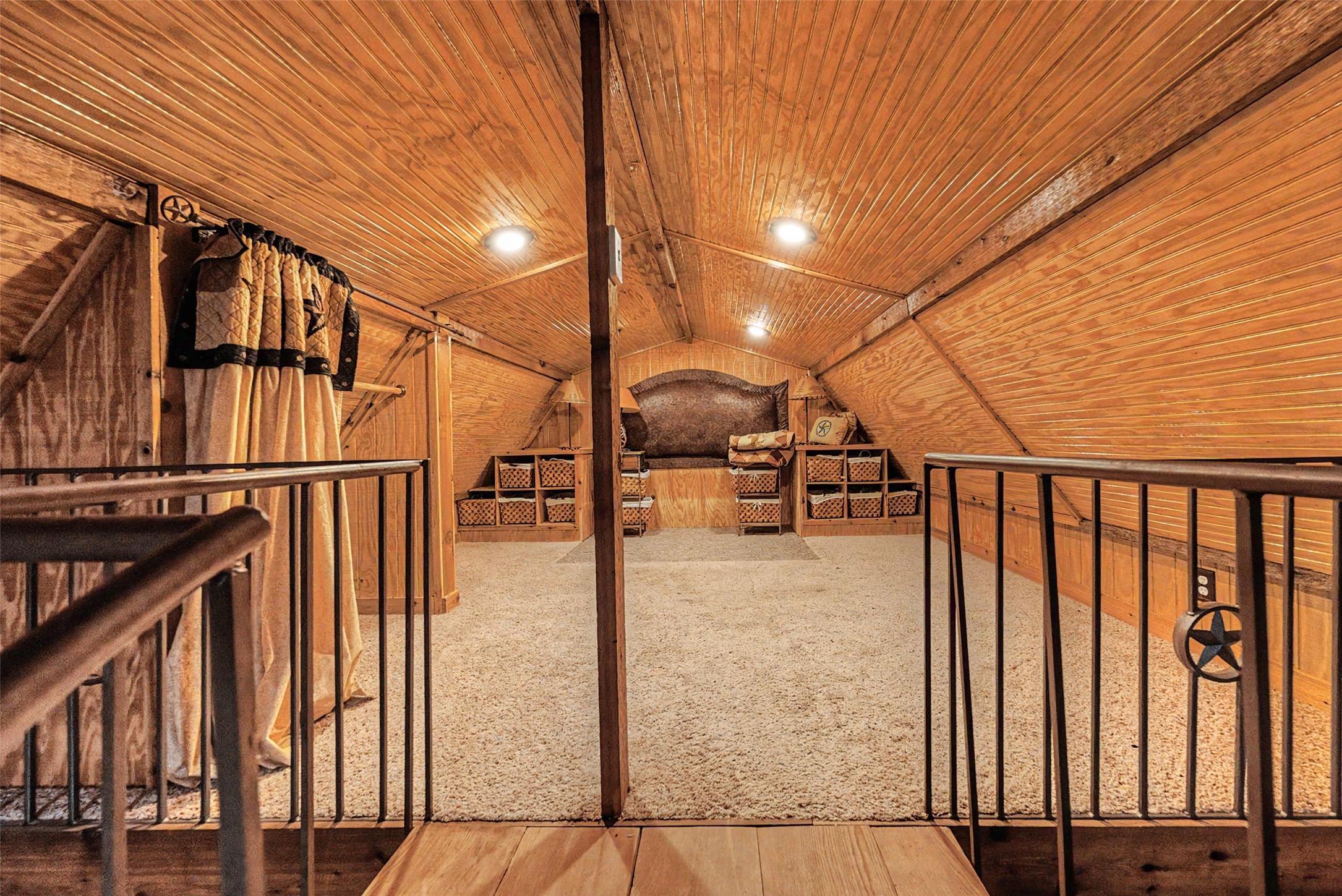 5480 Bridle Path