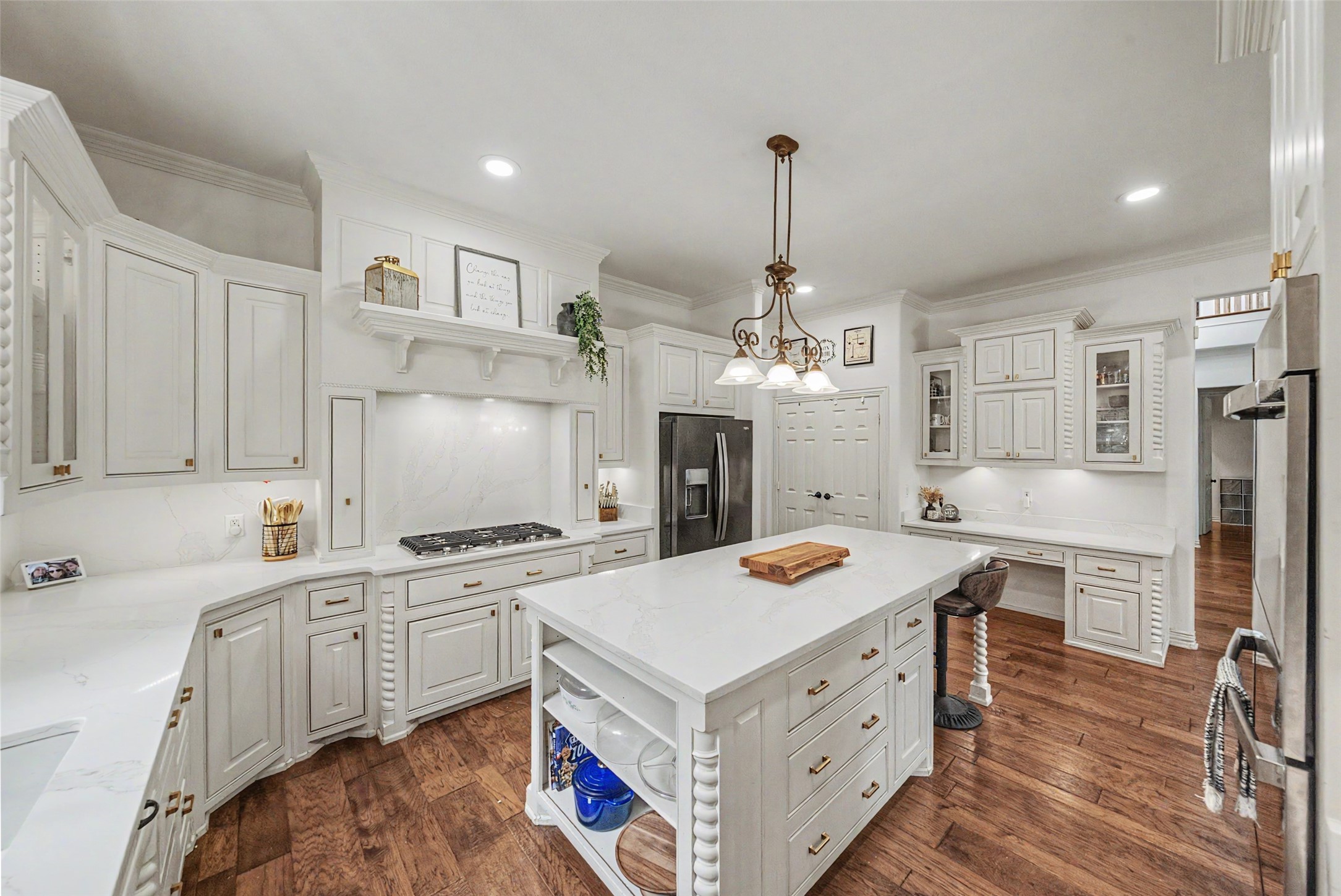 5480 Bridle Path
