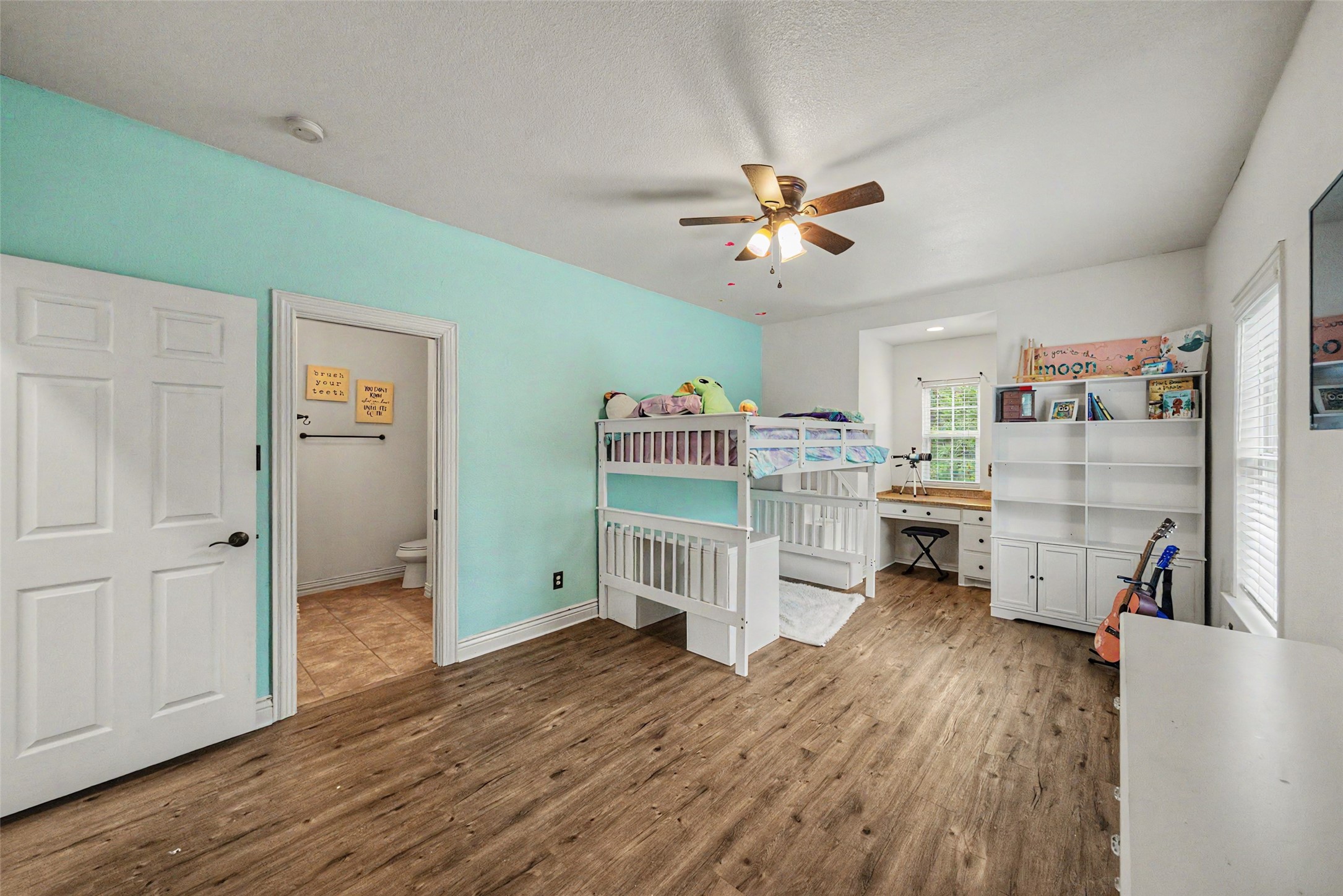 5480 Bridle Path