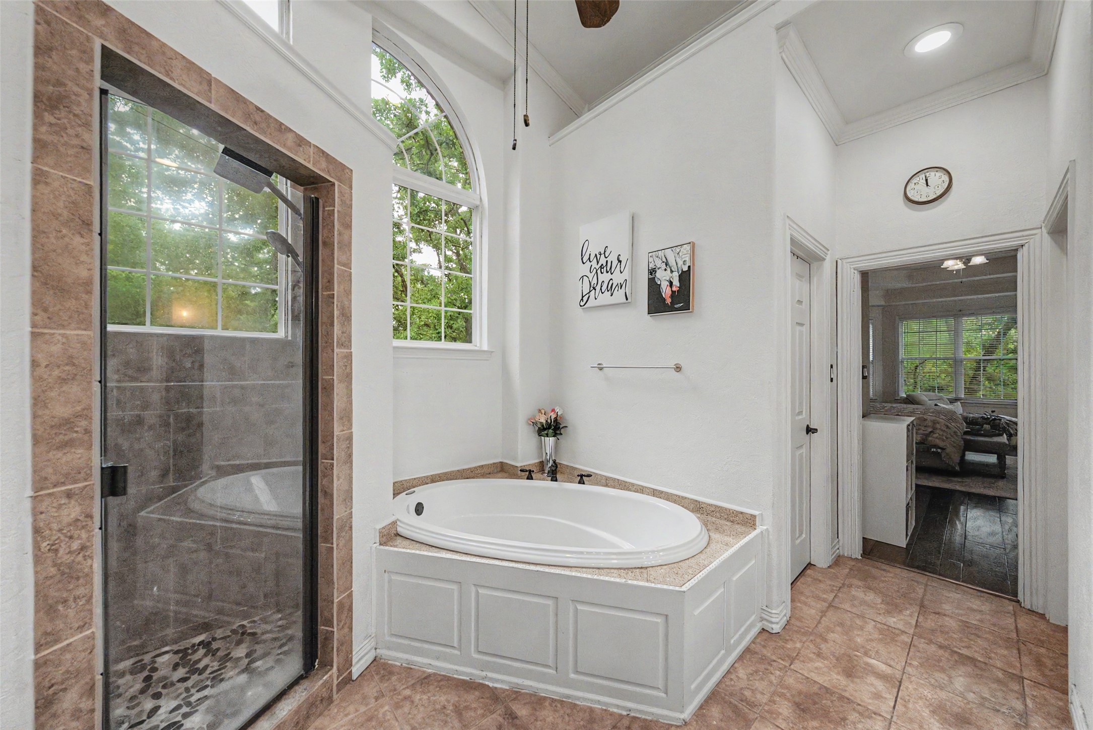 5480 Bridle Path