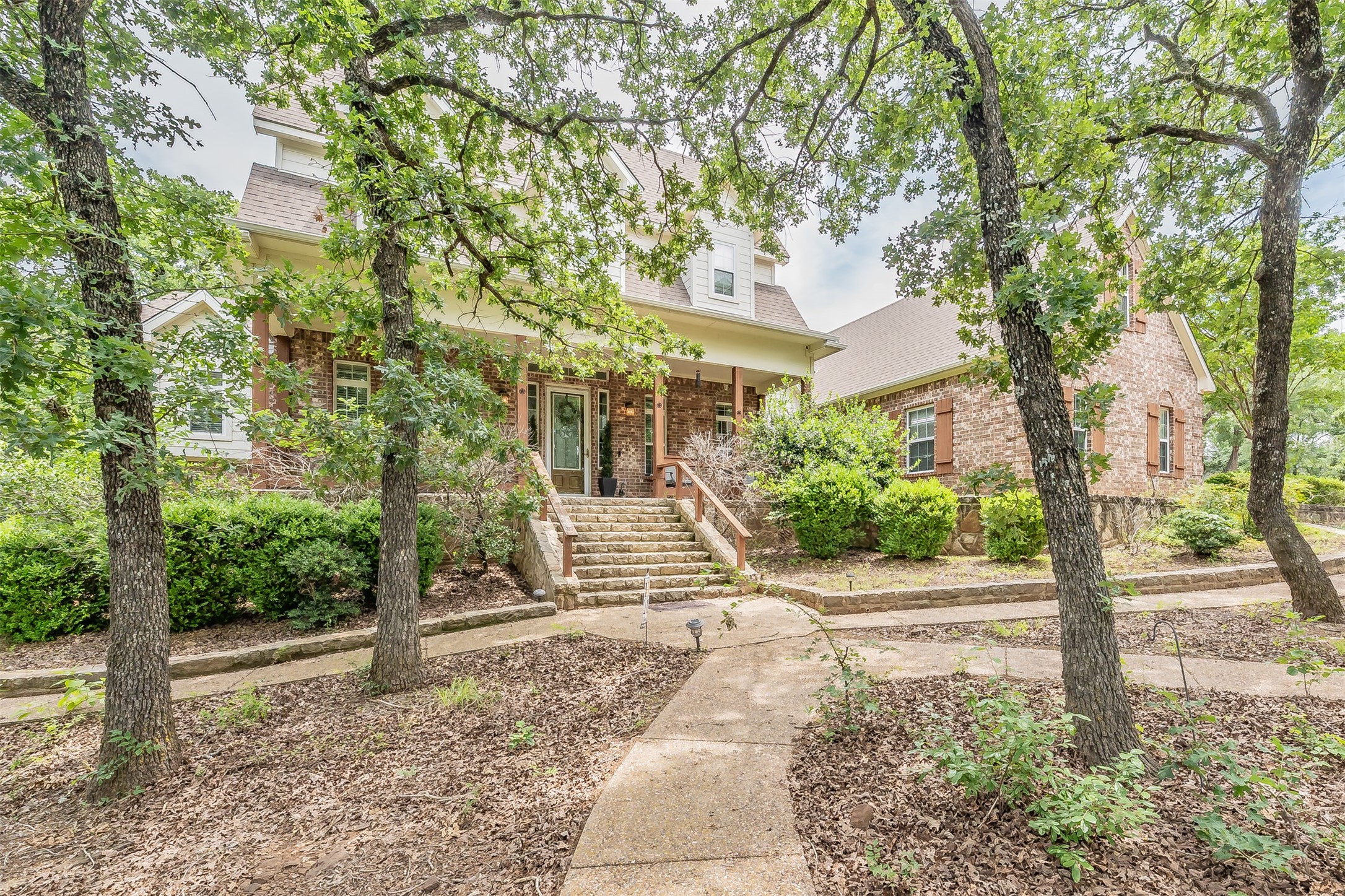 5480 Bridle Path