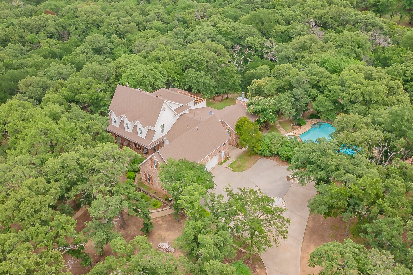 5480 Bridle Path