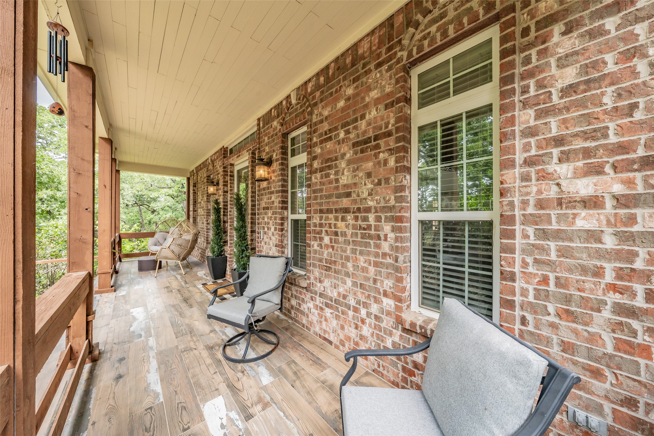 5480 Bridle Path