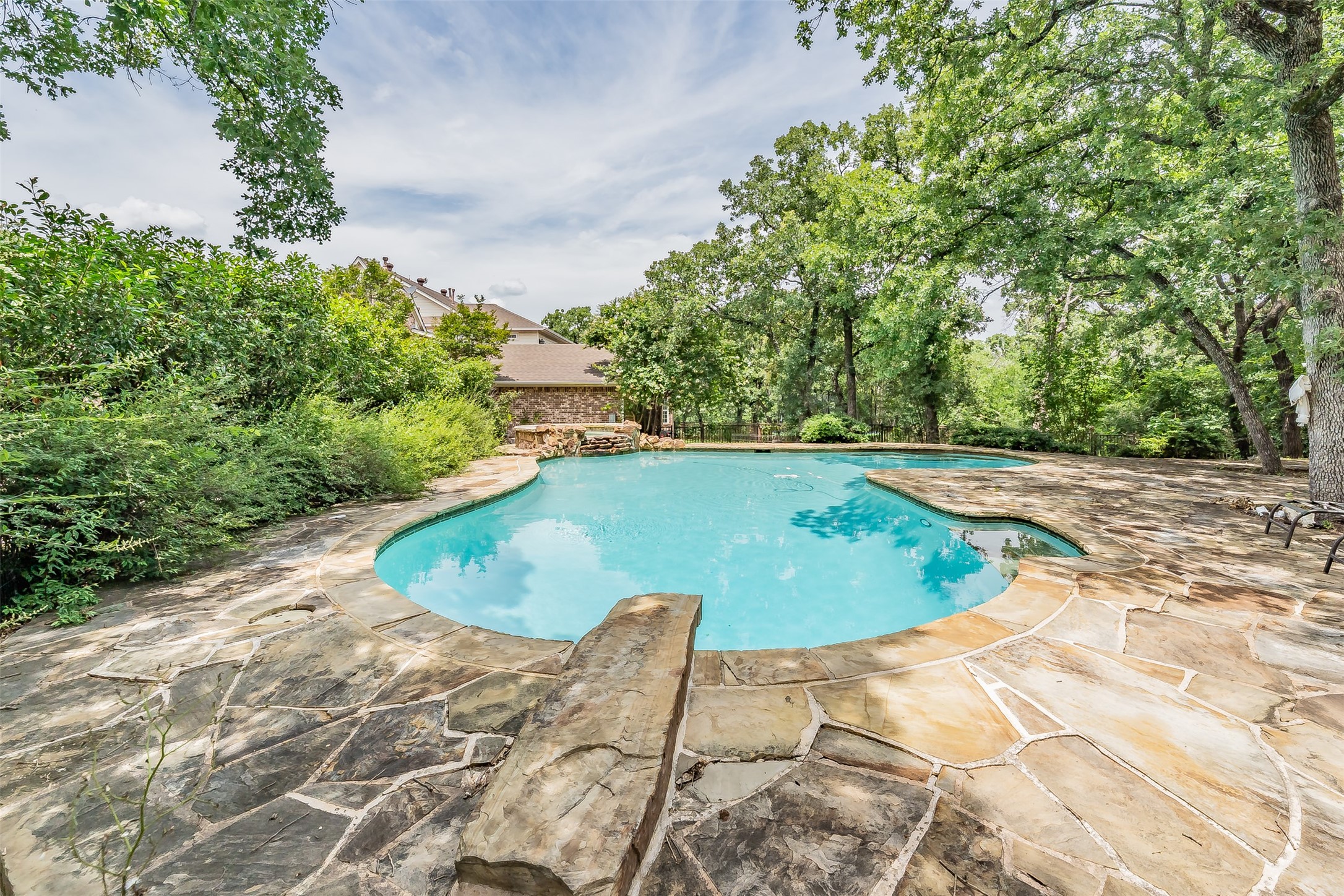 5480 Bridle Path