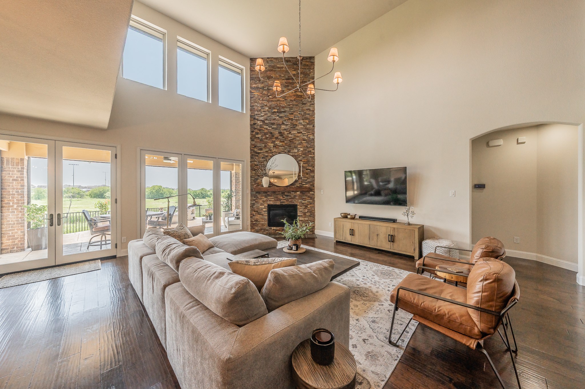 1233 Clearwater Drive