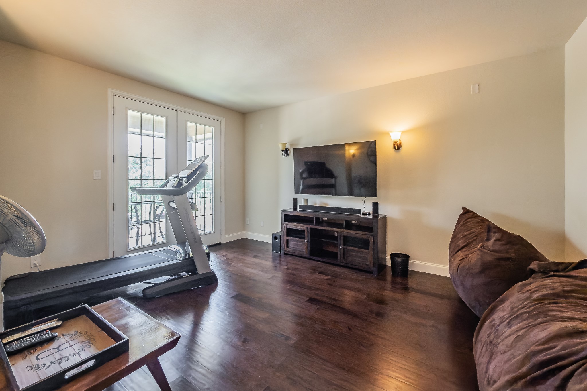 1233 Clearwater Drive