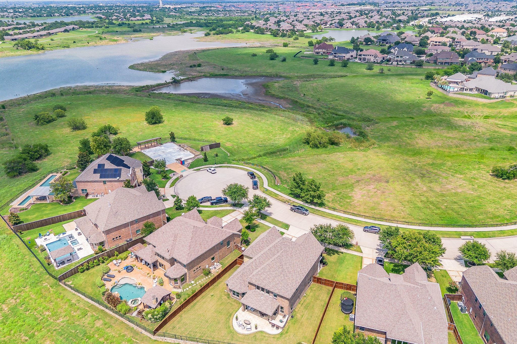1233 Clearwater Drive