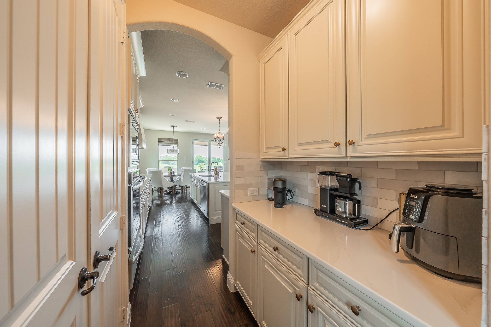 1233 Clearwater Drive