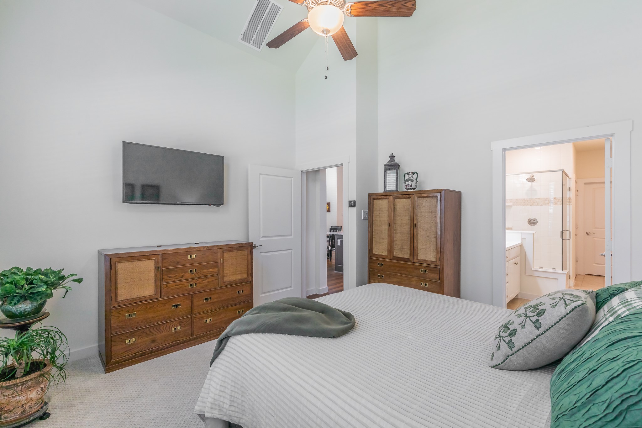 1634 Dewberry Lane