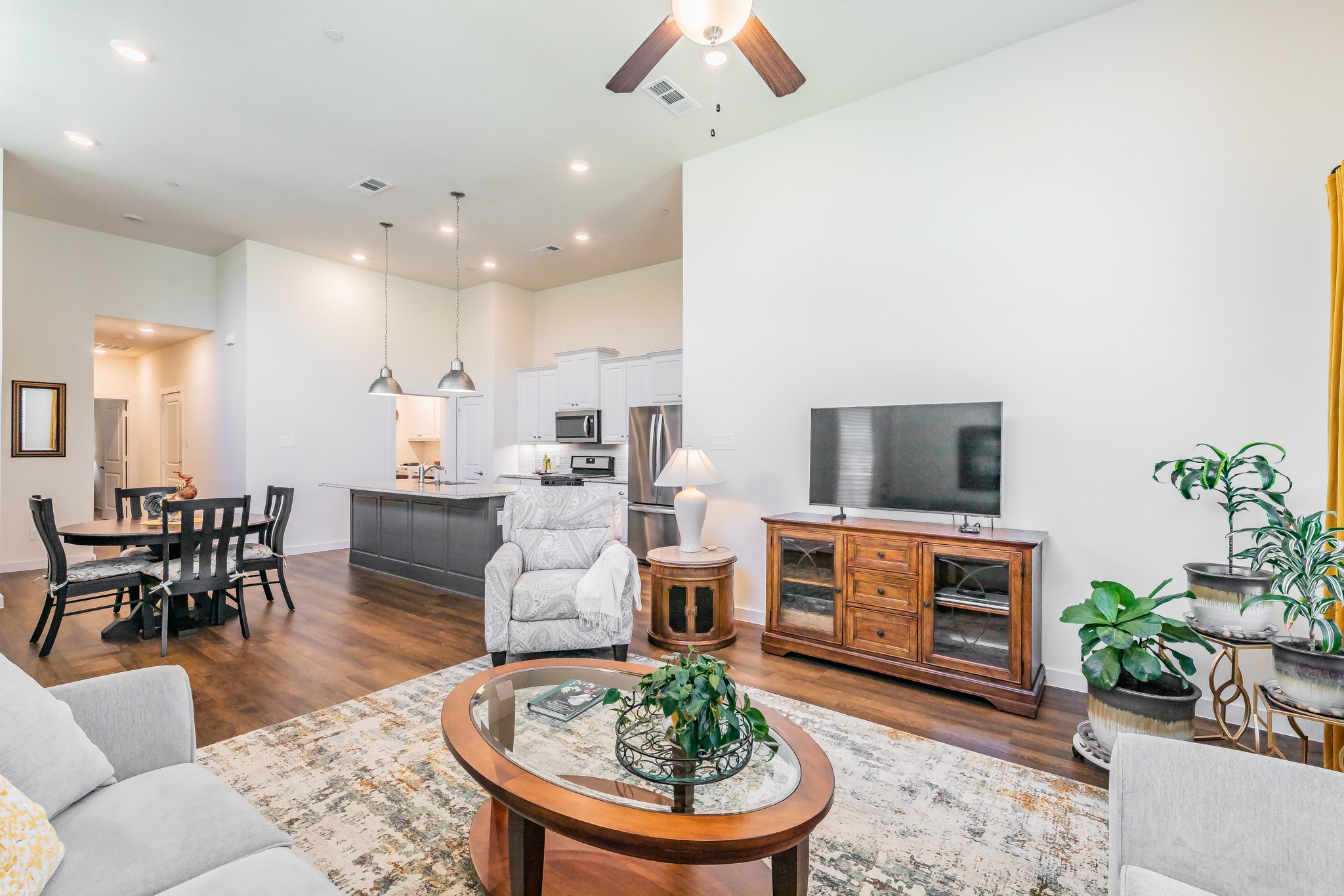 1634 Dewberry Lane