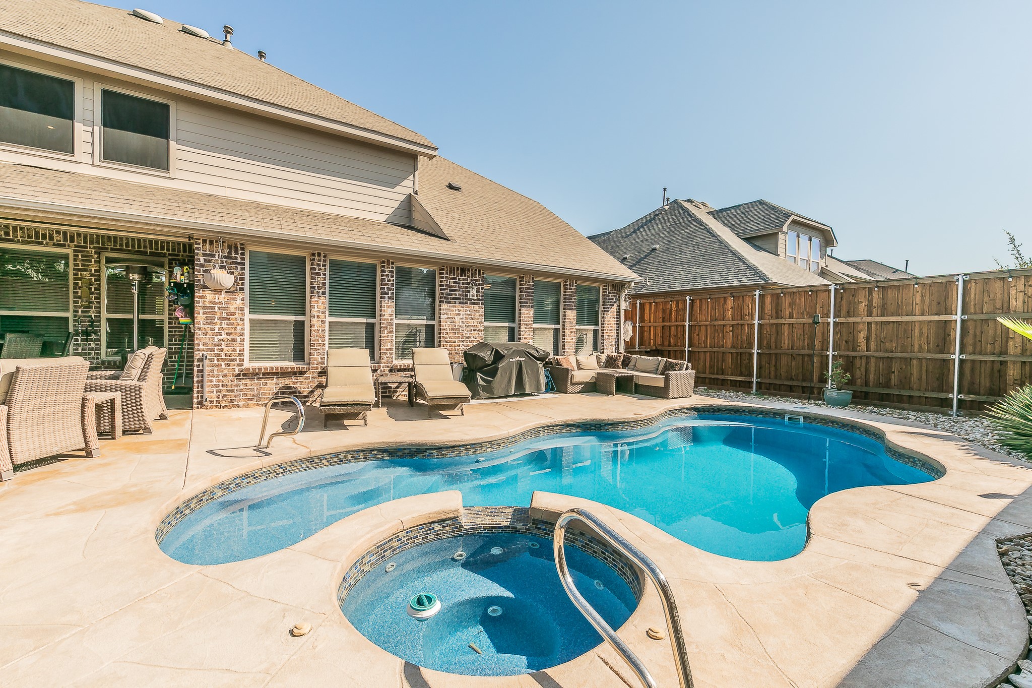 9939 Amberwoods Lane