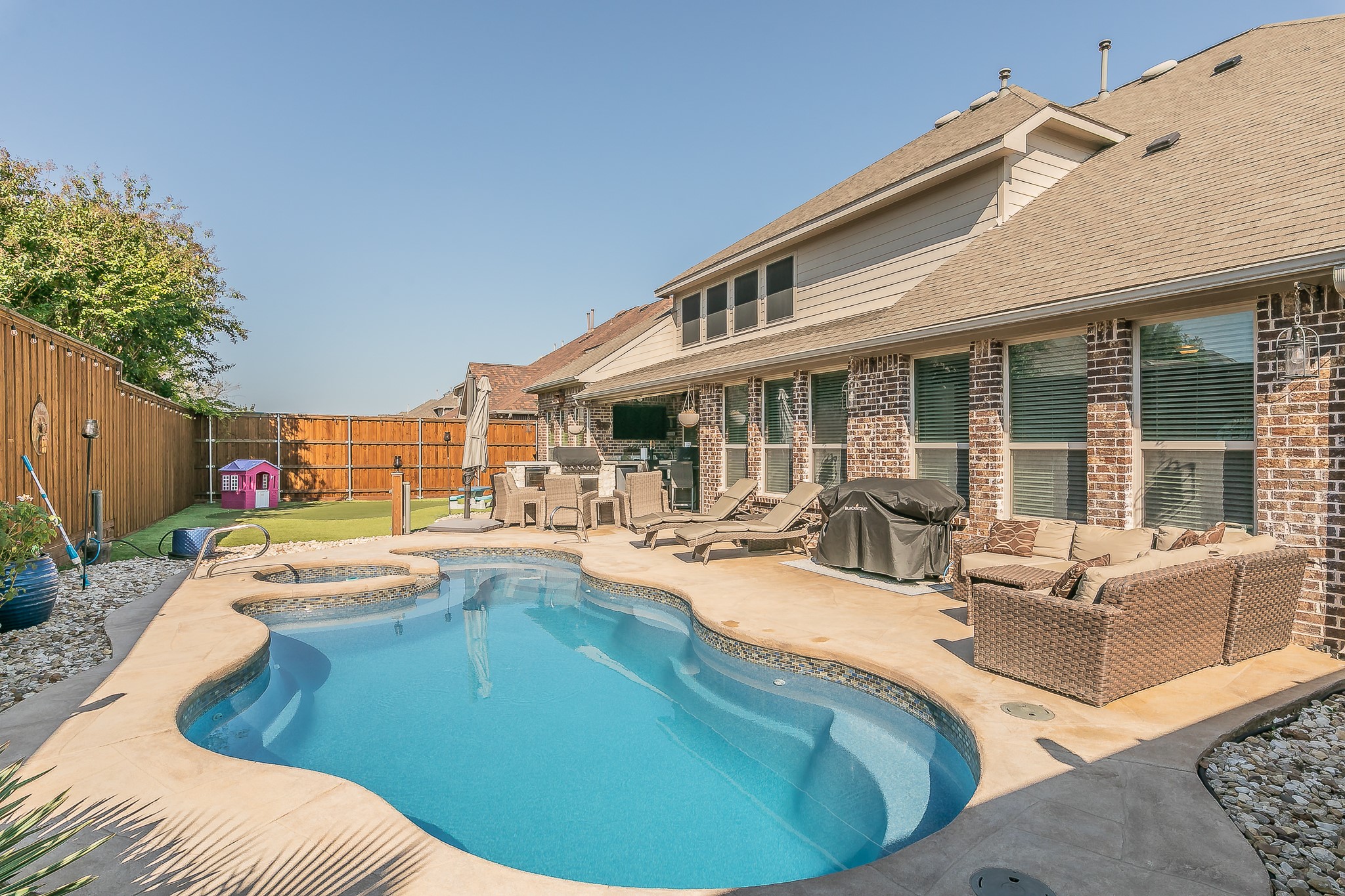 9939 Amberwoods Lane
