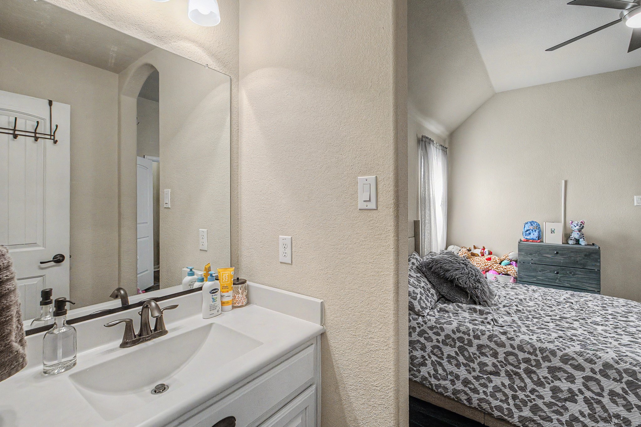 9939 Amberwoods Lane
