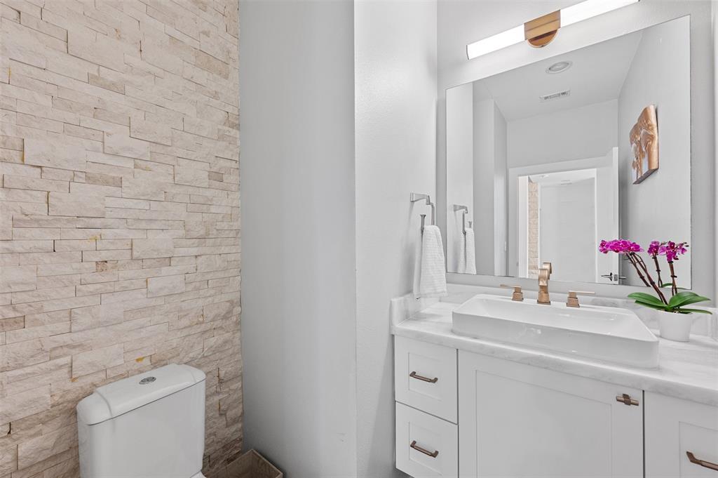 5714 Sam Houston CIR