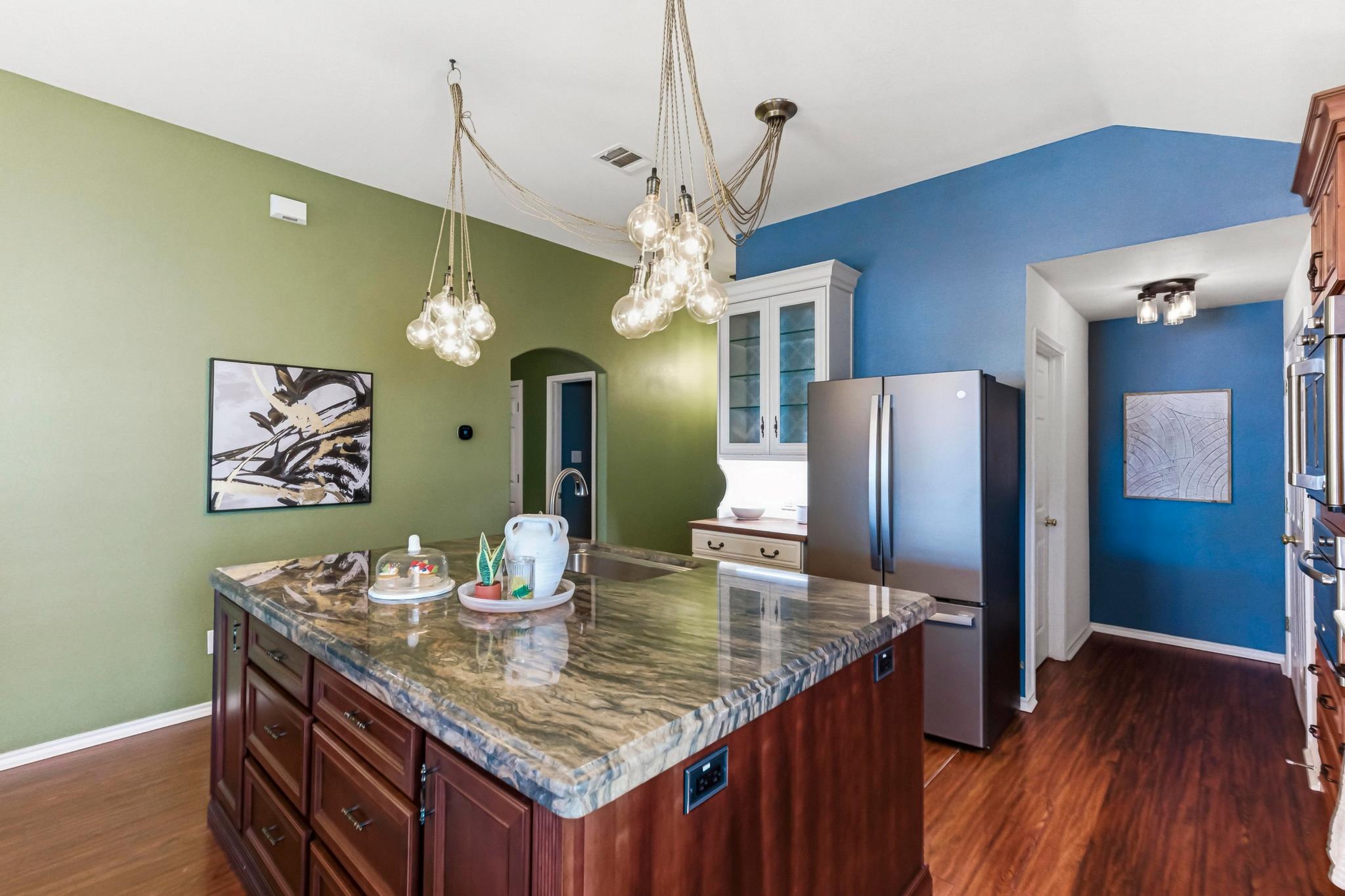 9207 Pioneer Forest DR