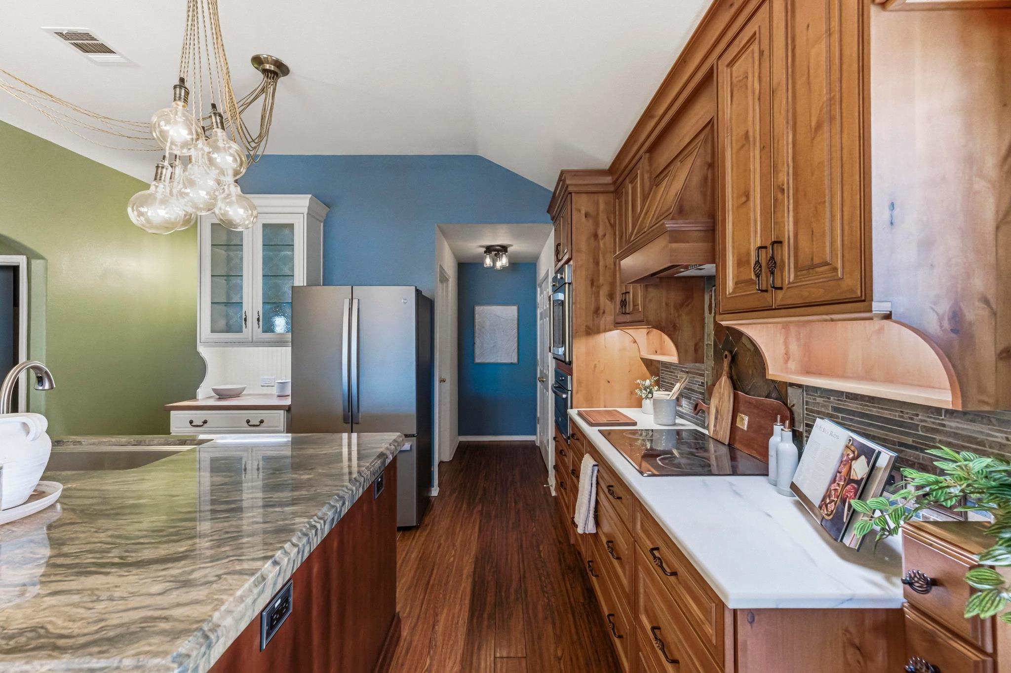 9207 Pioneer Forest DR