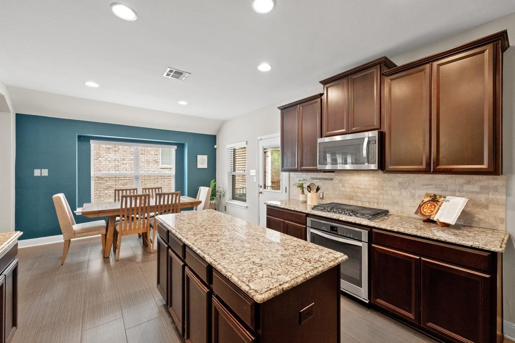 18404 Deleon Bayou LN