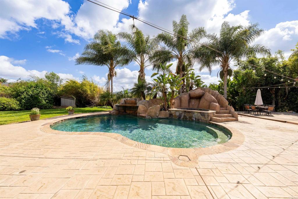 11915 Fuerte Vista Lane