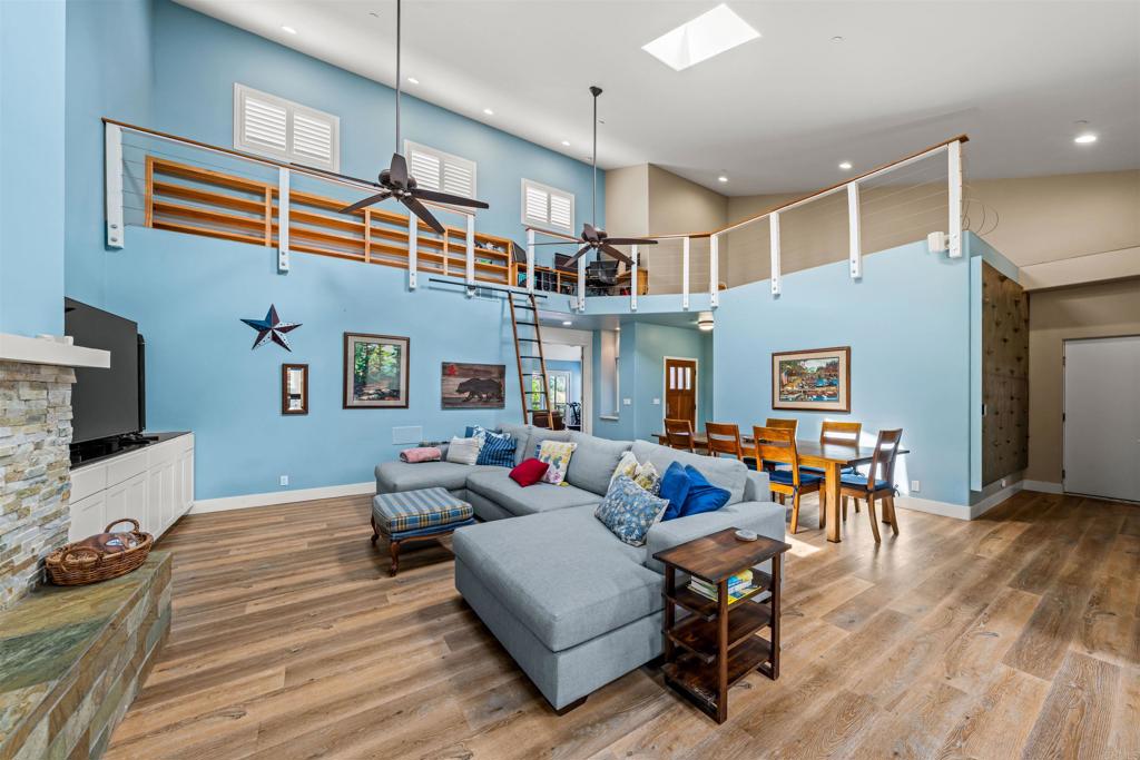 11915 Fuerte Vista Lane