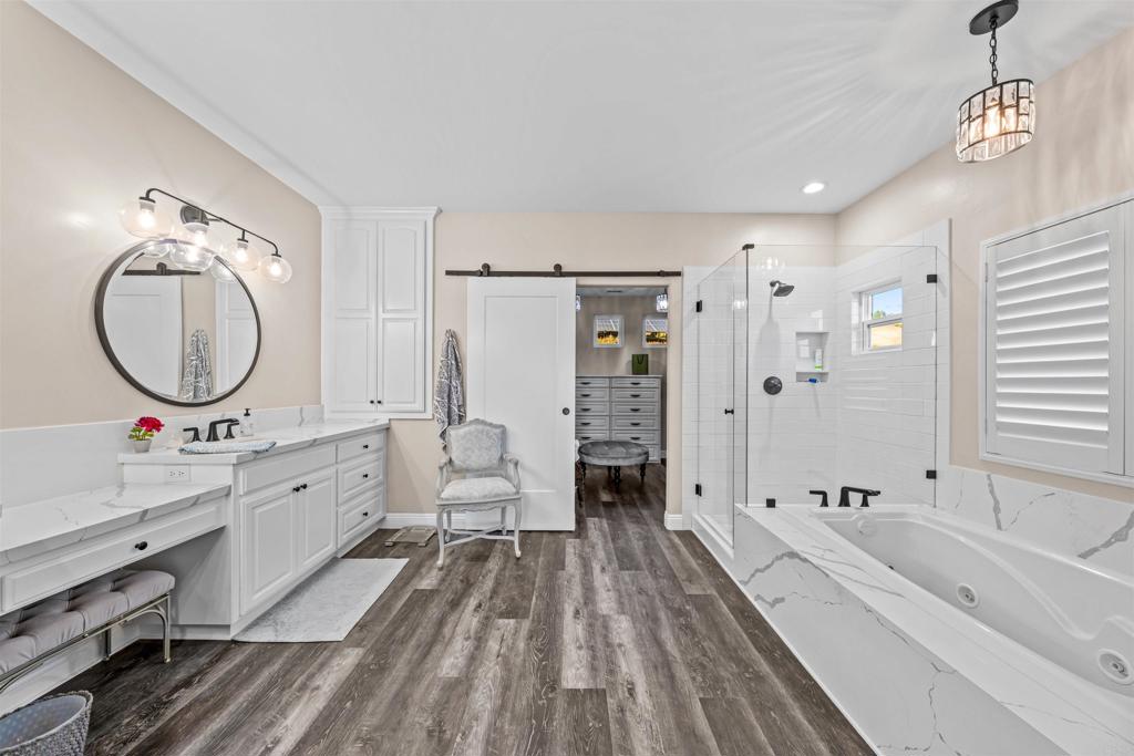 2136 Camino Christina