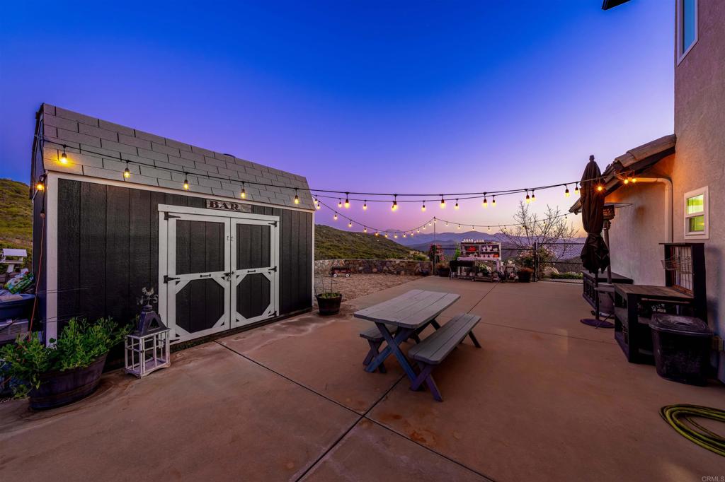 2136 Camino Christina