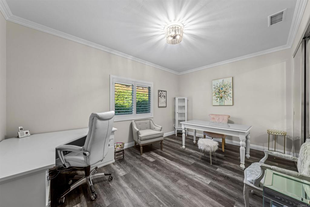 2136 Camino Christina