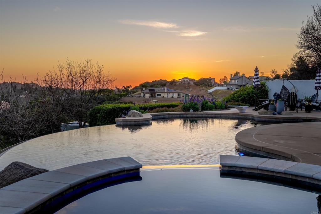 2136 Camino Christina