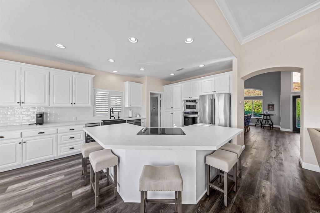 2136 Camino Christina