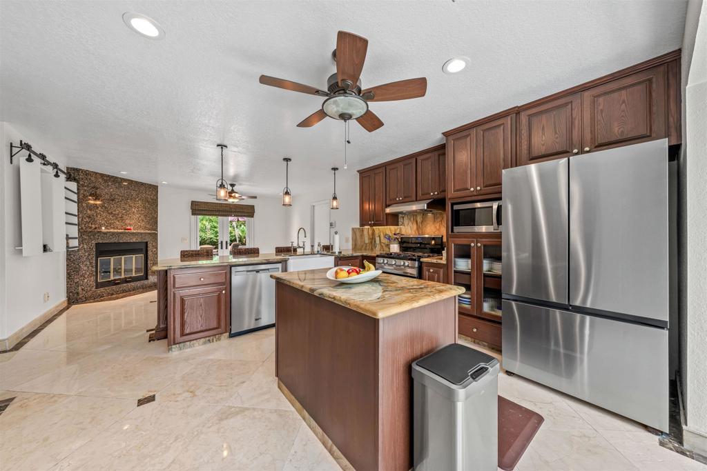 10042 Resmar Court