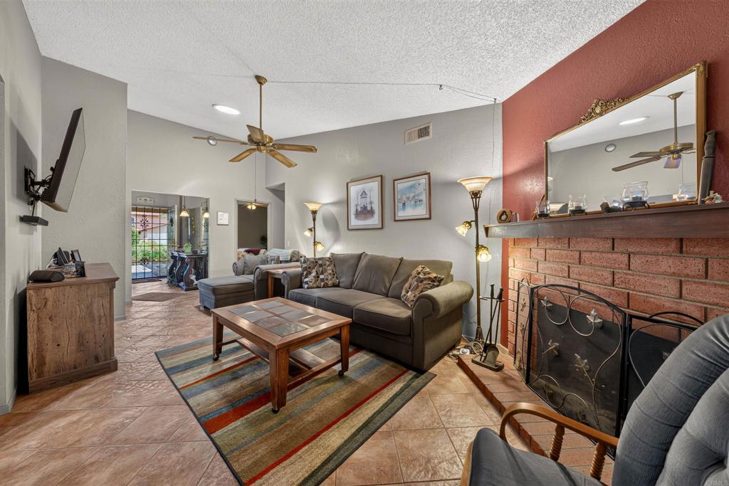 10131 Tres Lagos Court