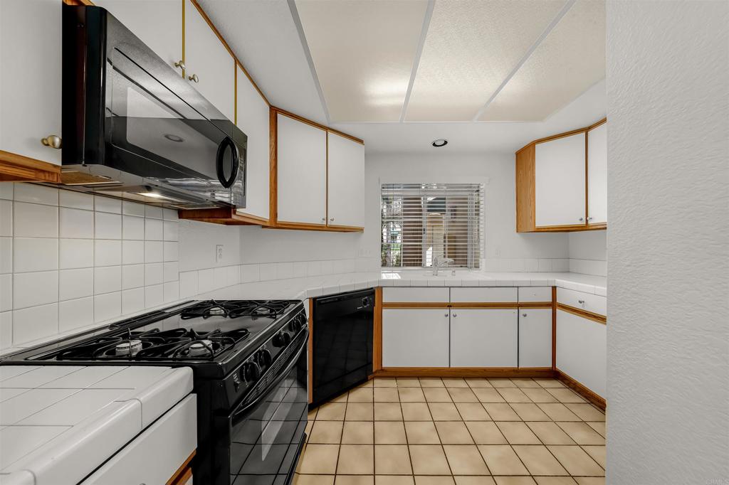 12069 Calle De Medio 108