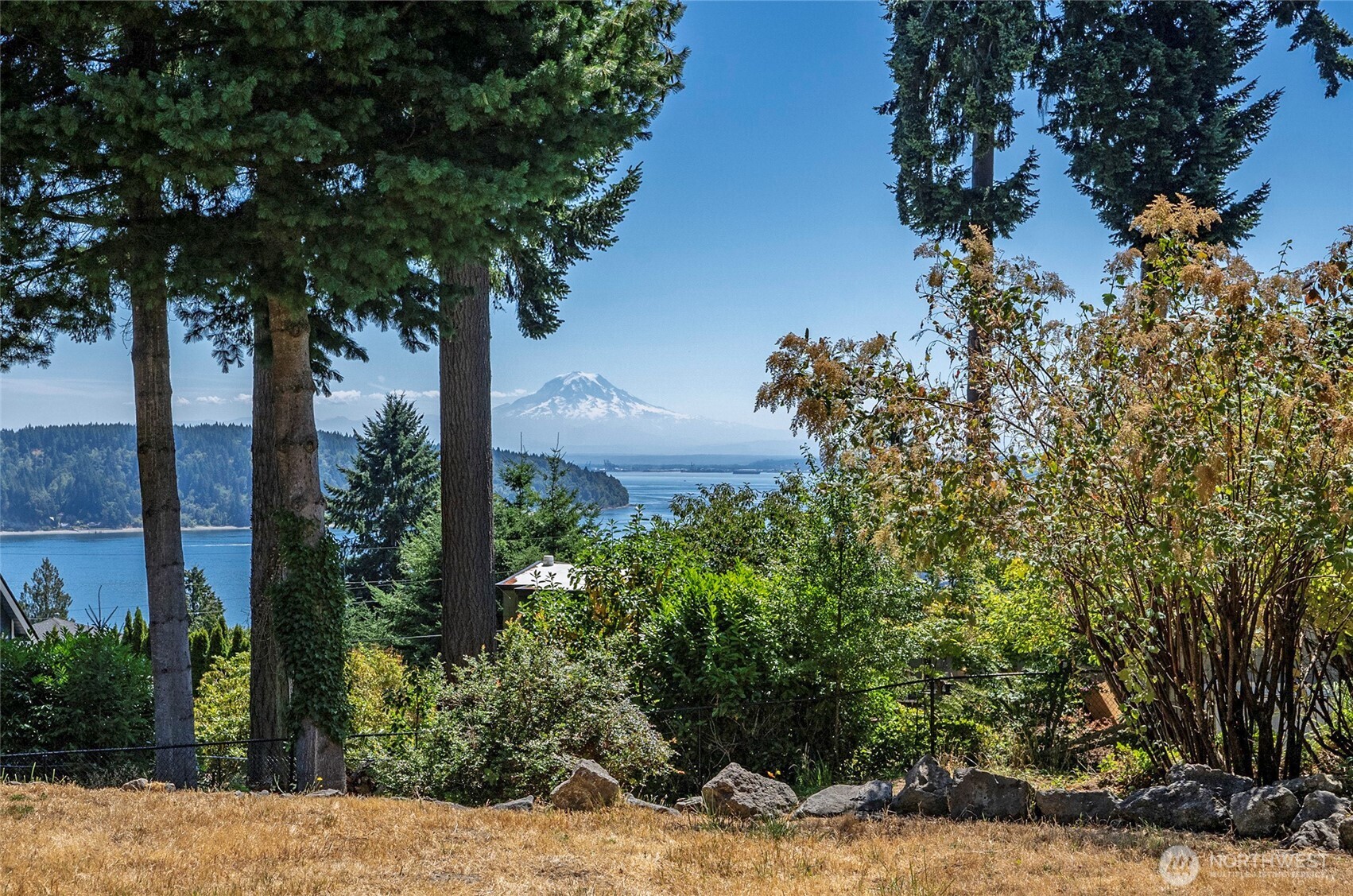 11203 Hallstrom Drive NW