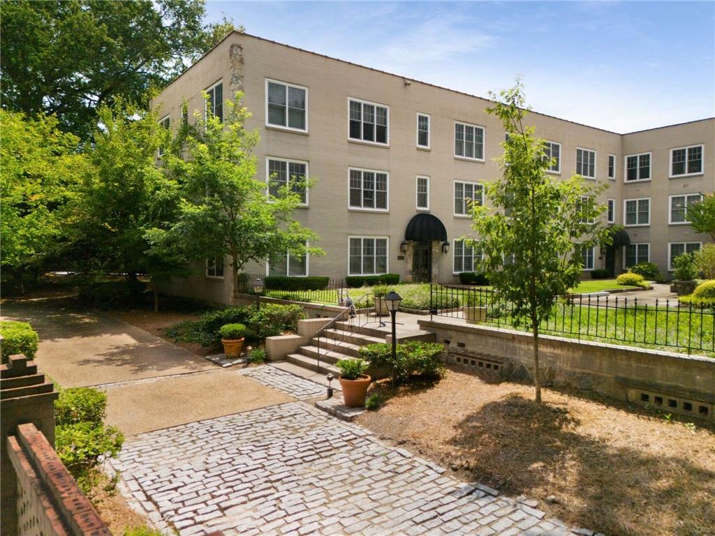 28 COLLIER Road NW Unit 12