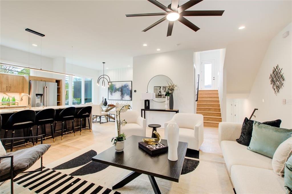 1142 Boulevard Drive NE