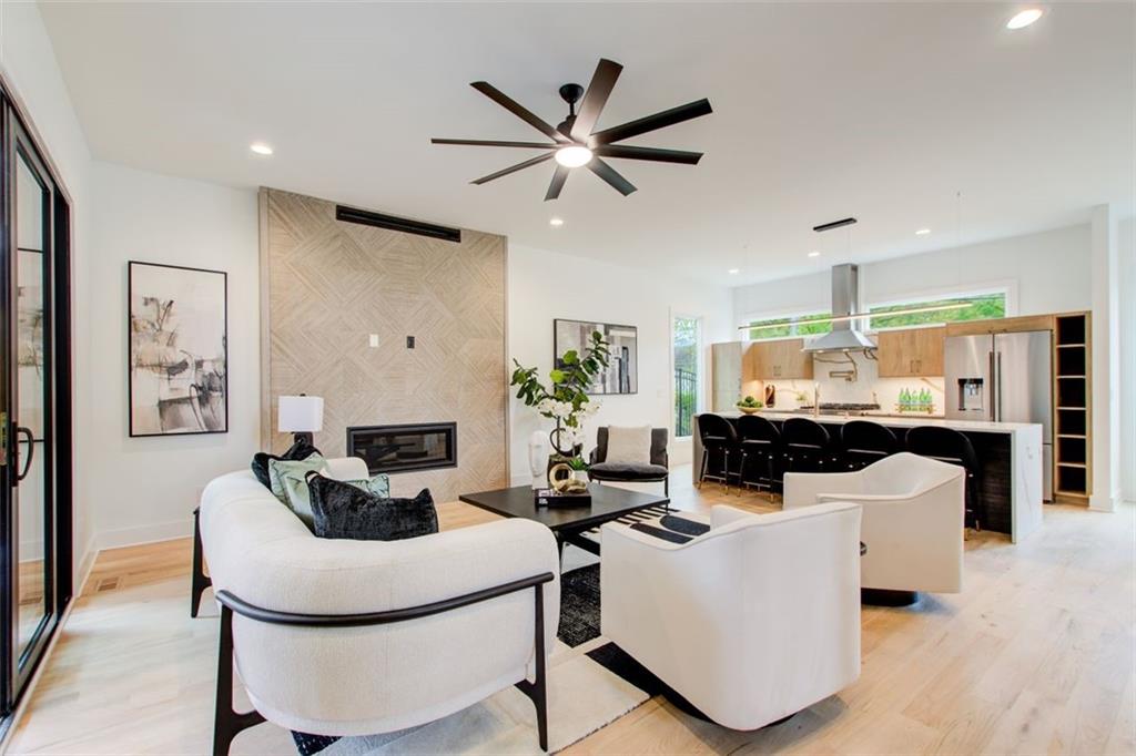 1142 Boulevard Drive NE