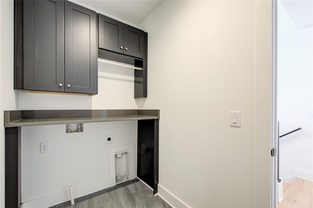 1142 Boulevard Drive NE