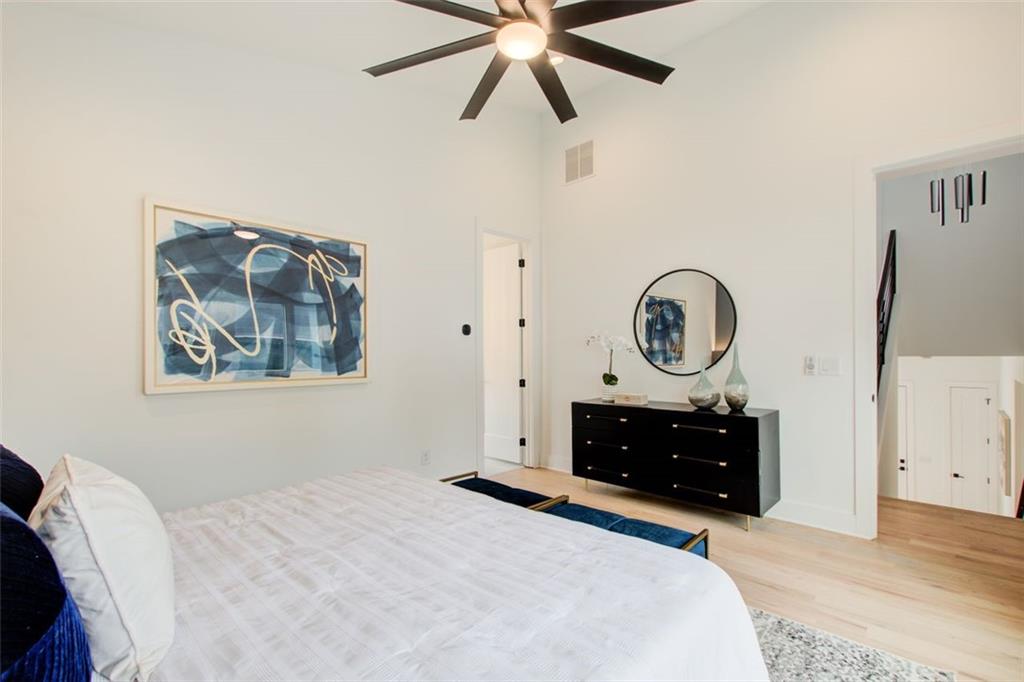 1142 Boulevard Drive NE