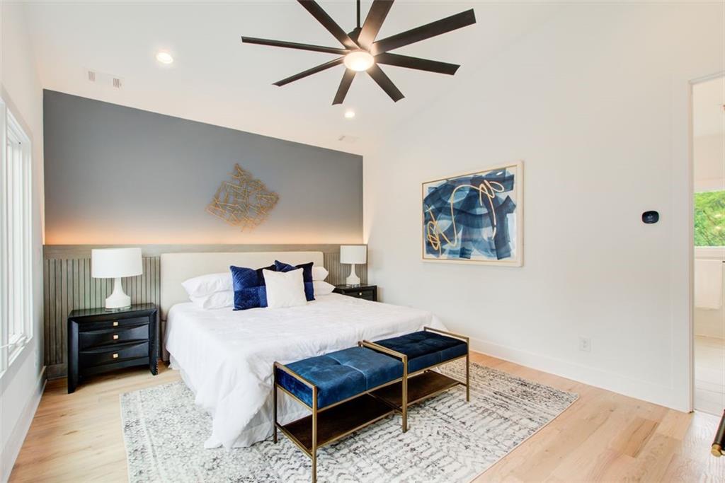 1142 Boulevard Drive NE