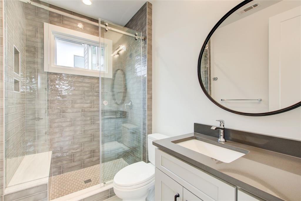 1142 Boulevard Drive NE