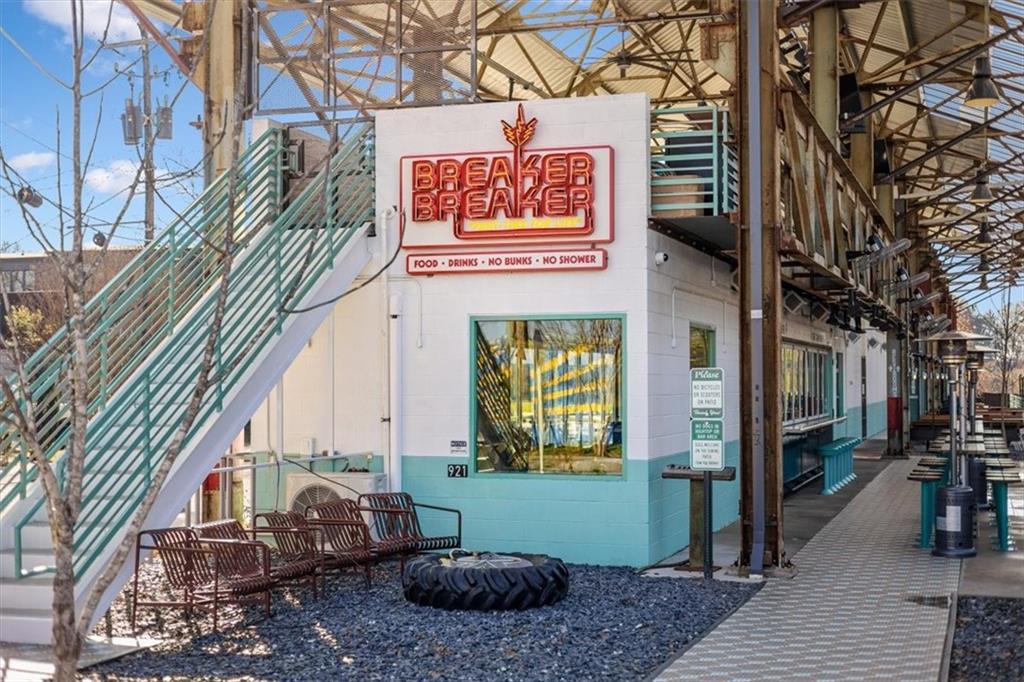 1142 Boulevard Drive NE