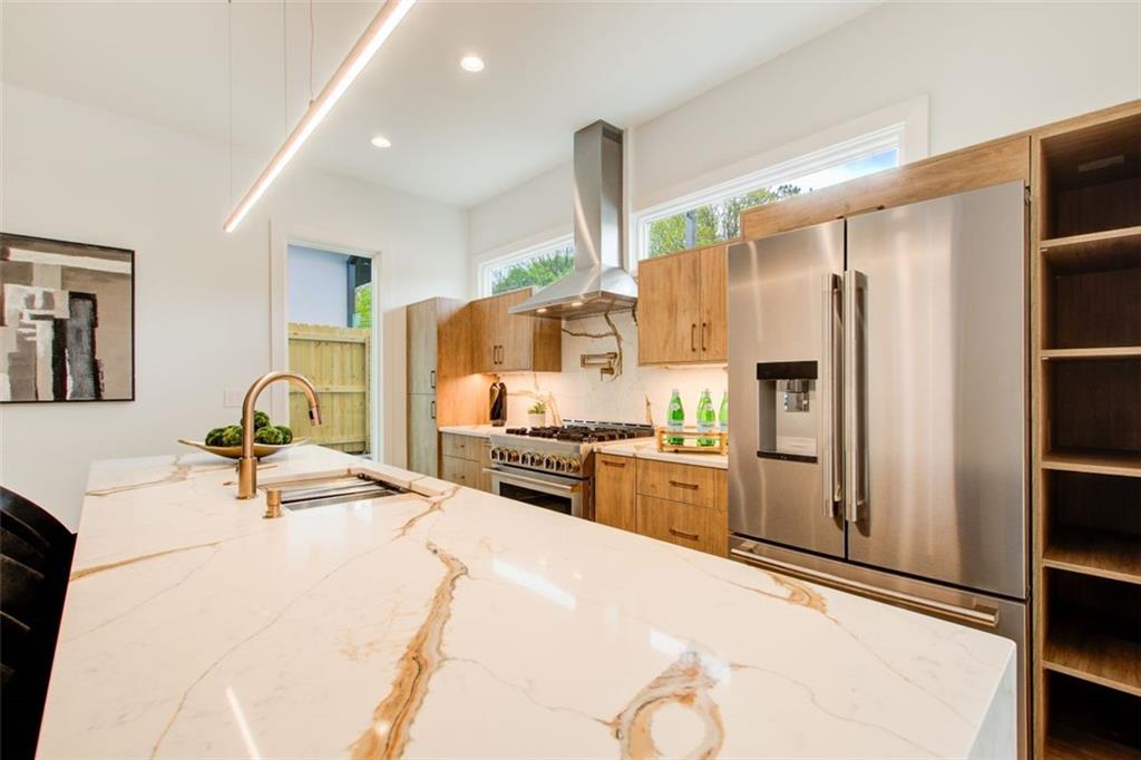 1142 Boulevard Drive NE