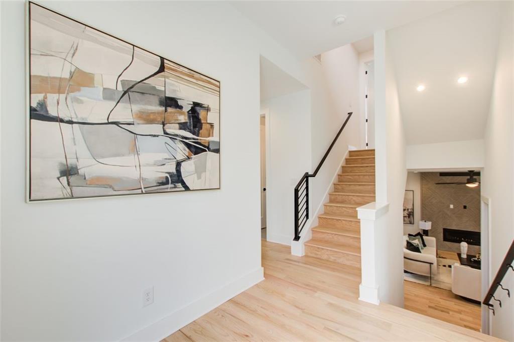 1142 Boulevard Drive NE