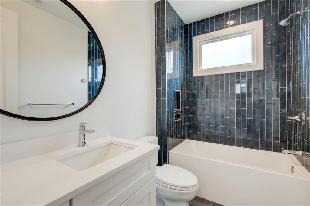 1142 Boulevard Drive NE