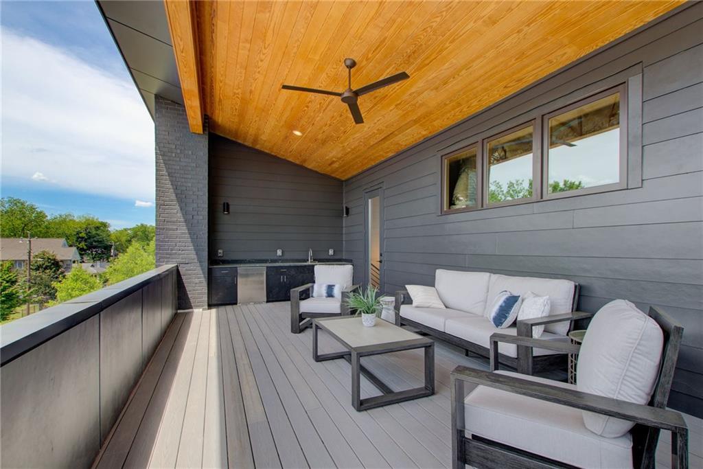 1142 Boulevard Drive NE